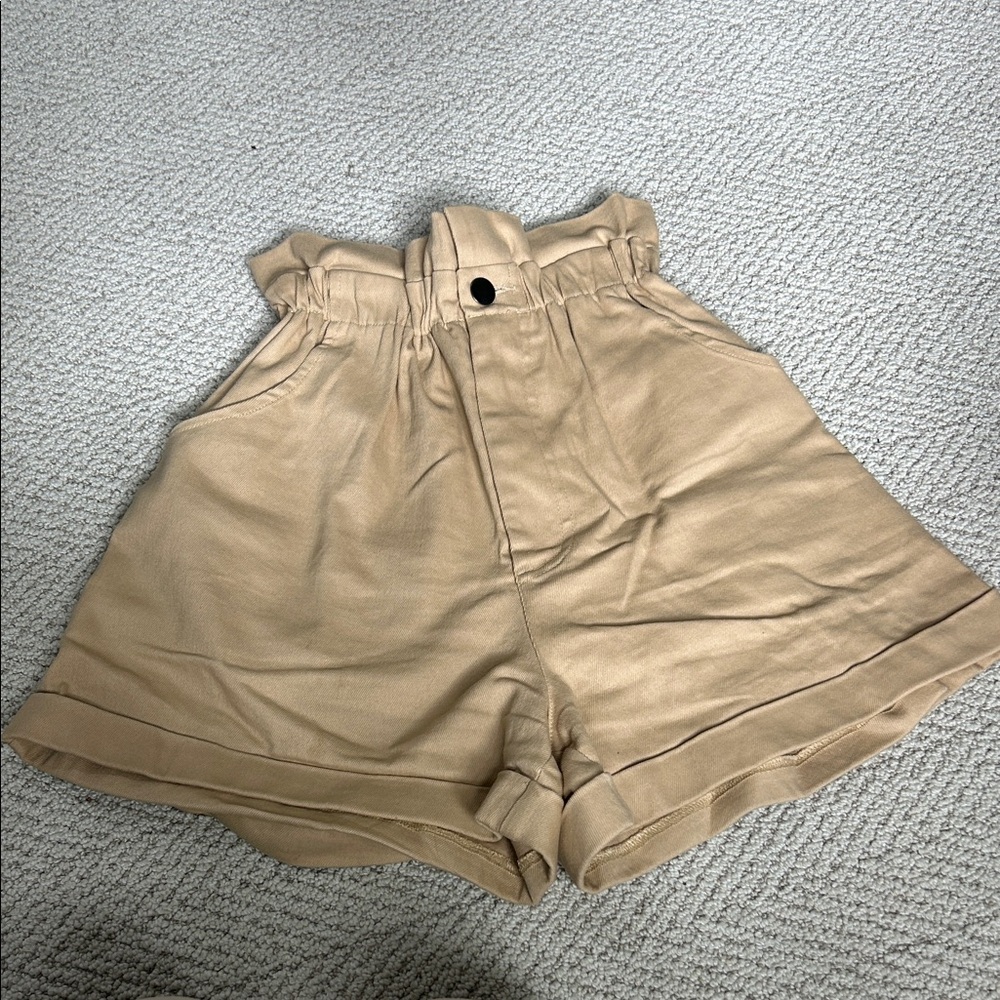 Vici High-Waist Paperbag Shorts in Tan